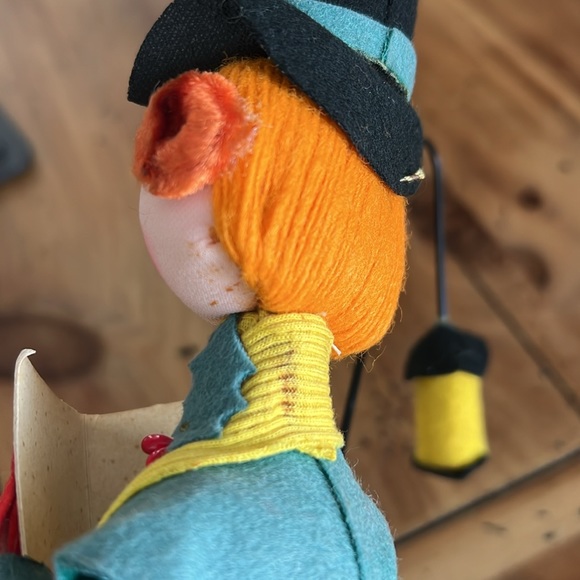 R. Dakin & Company Dream Dolls Carolers Preowned - Picture 9 of 15